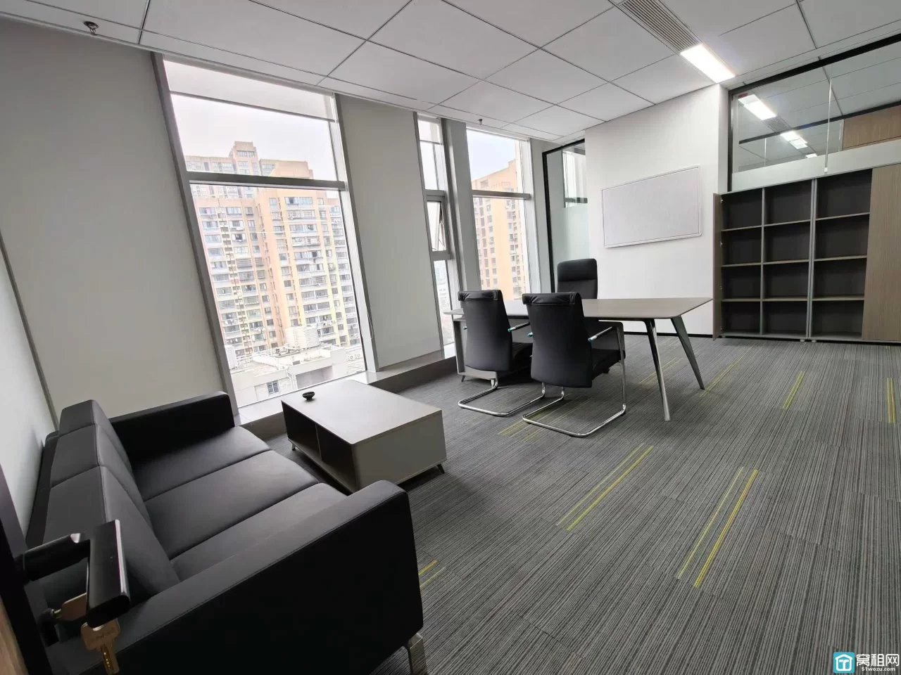 宁波通途路绿园大厦隔壁6、7号线地铁口办公室298平米招租