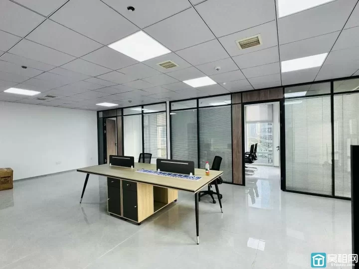 高新区科贸中心大厦 5.6号线正地铁口 ​面积134平（可调整58+76平）