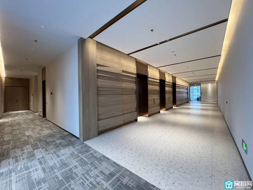 新世界 宁云中心 132平米精装修出租