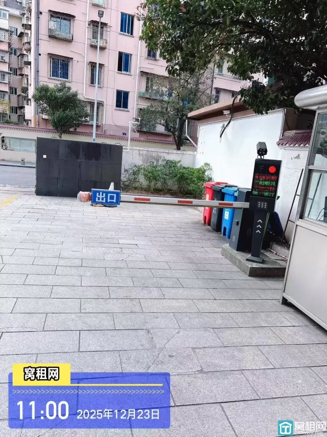 海曙区蓝天路凯悦大厦停车收费