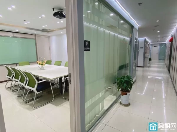 鄞州区创富港新天地众创空间停车包月收费多少？