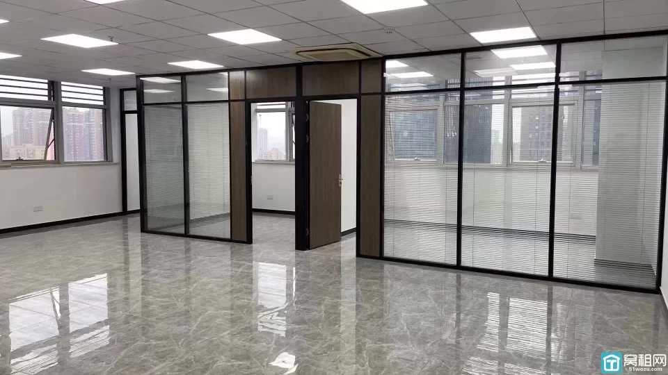 南部商务区地铁口豪如大厦140平米办公室 2个隔间 带家具出租