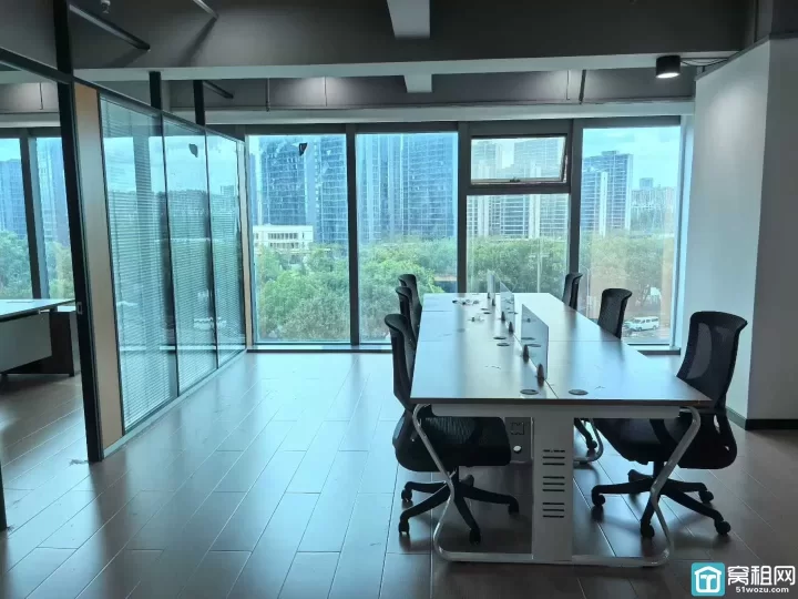 地铁口3号线锦寓路站汇亚国际大厦96平米租金4900每月出租