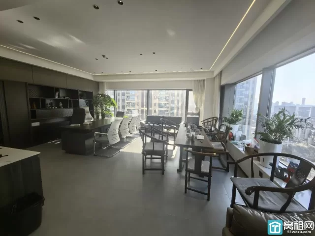 舟宿夜江对面南苑滨江大厦江景房280平三个隔间，西南朝向带家具出租，可注册带水源，24小时独立空调