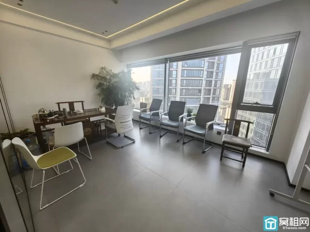 舟宿夜江对面南苑滨江大厦江景房280平三个隔间，西南朝向带家具出租，可注册带水源，24小时独立空调