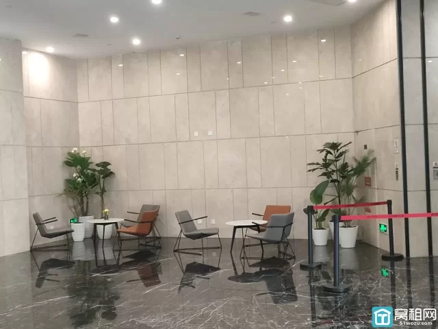 金东大厦540平米写字楼出租，整层1526.35平方，物业费6.8元/平/月