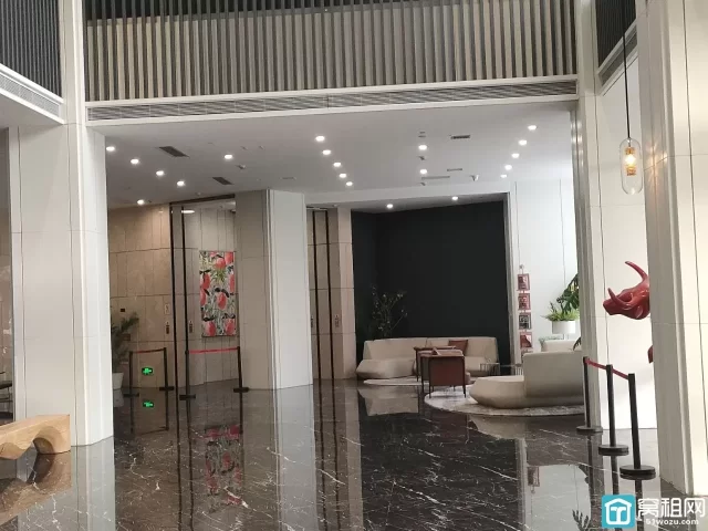 金东大厦540平米写字楼出租，整层1526.35平方，物业费6.8元/平/月