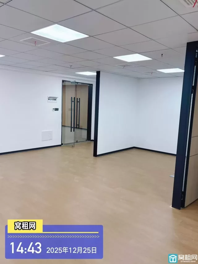 宁波海曙区轻纺城附近高校硅谷102.3平米精装修全新交付办公室出租