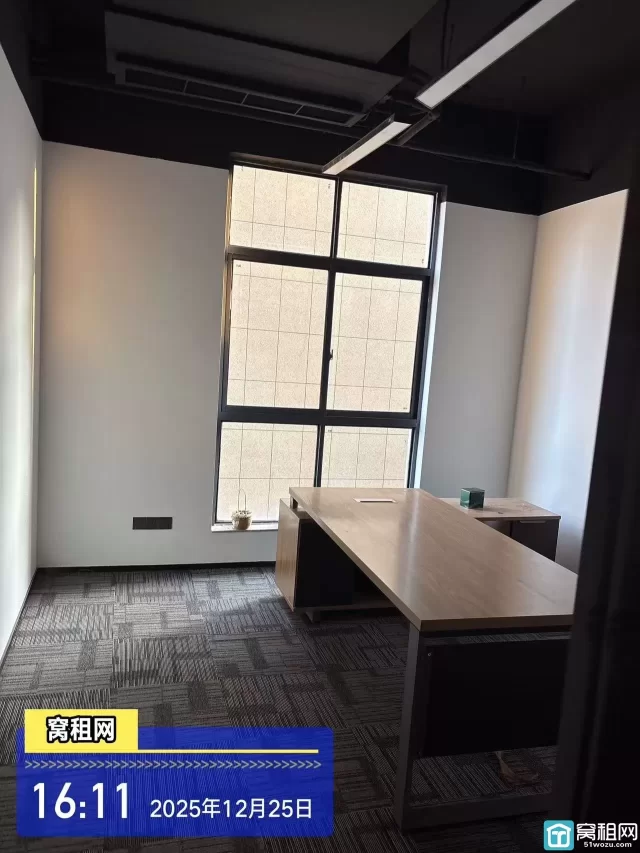 宁波机场附近富港电商城557平米带厨房，会所，淋浴间加办公室出租