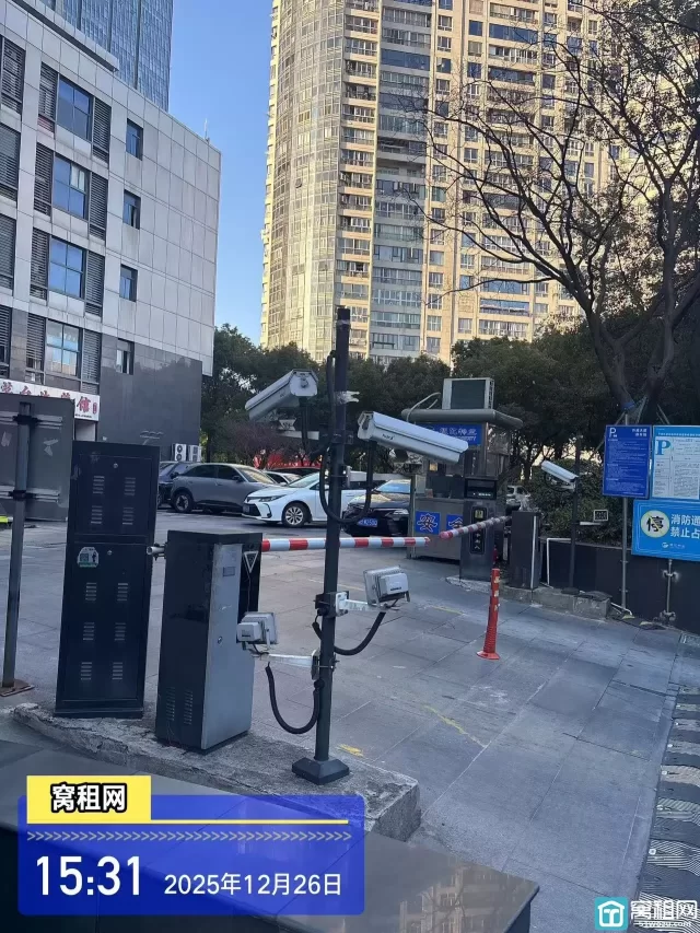 宁波银亿外滩大厦停车收费