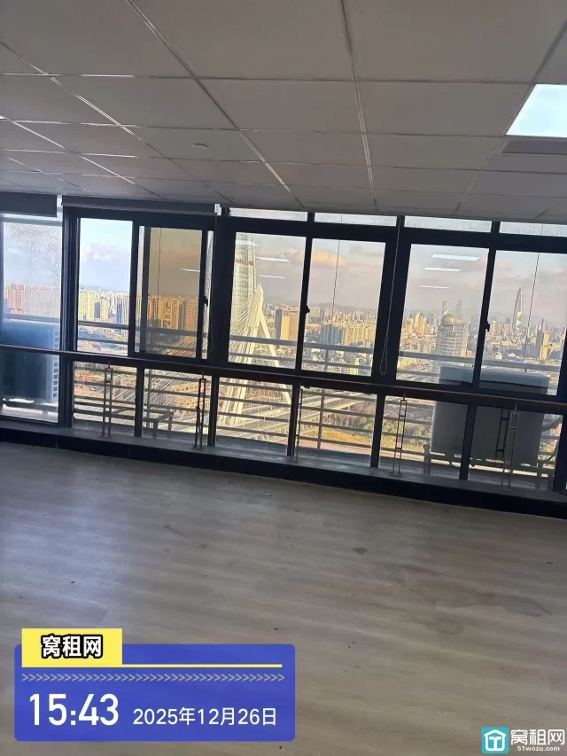 江北外滩写字楼银亿外滩大厦334平米朝江景办公室出租单价1.2元