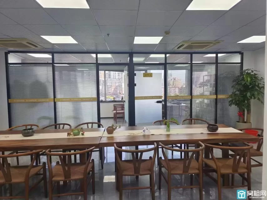 海曙天一2号线和1号线地铁口恒隆中心110平写字楼出租价格5999元一个月