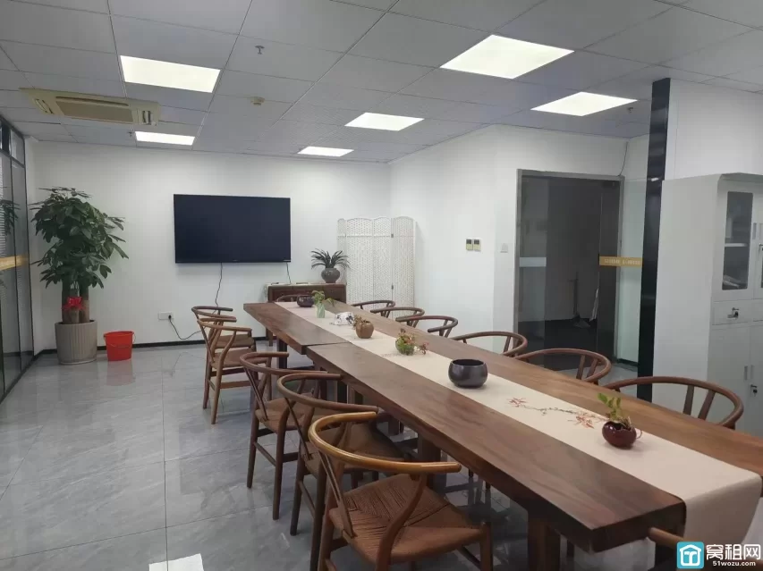 海曙天一2号线和1号线地铁口恒隆中心110平写字楼出租价格5999元一个月