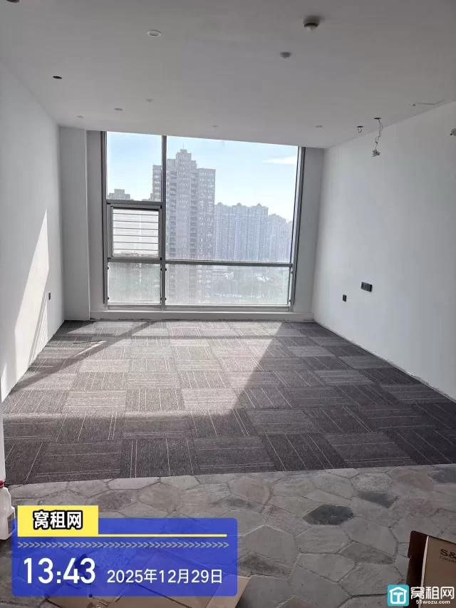 南部商务区附近宁波文体大厦新出70平米带水源办公室出租