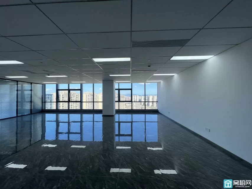 南部商务区旁罗蒙银泰城对面星空国际230.6平精装办公室出租