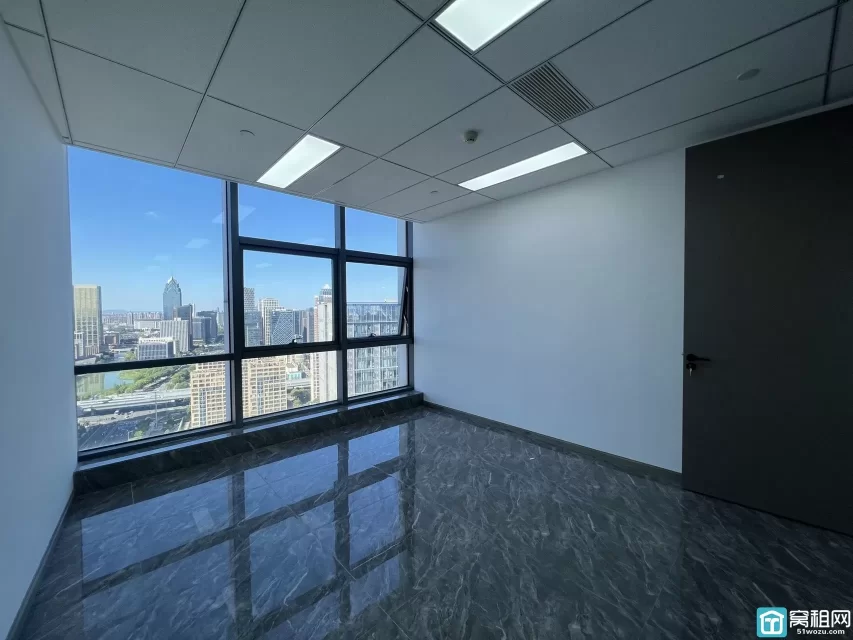 南部商务区旁罗蒙银泰城对面星空国际230.6平精装办公室出租