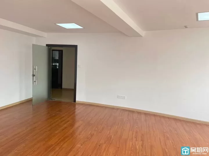 海曙灵桥路天封大厦58平方2200元每月办公室出租