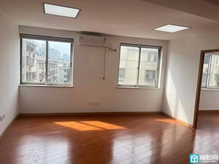 海曙灵桥路天封大厦58平方2200元每月办公室出租