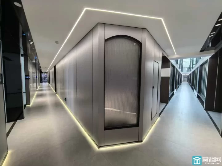 钱湖天地5楼180平，精装修带家具，7500元/月