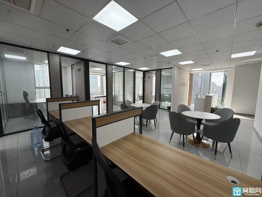 海曙5A写字楼银亿环球中心办公室240平，落地窗三面采光，带上下水