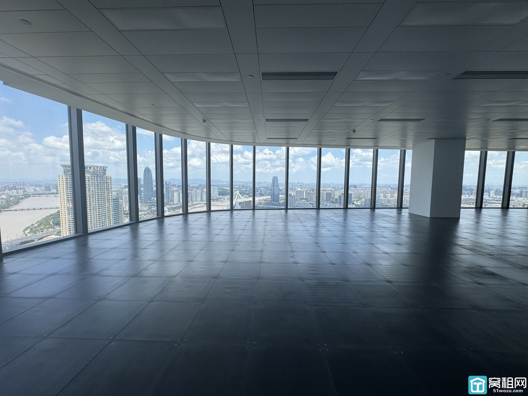 宁波塔户型面积631.64㎡，日单价3.7元/㎡办公室出租