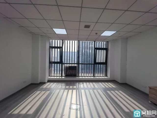 宁波镇海区瀚轩大厦88平 3000元 大通间朝南办公室出租