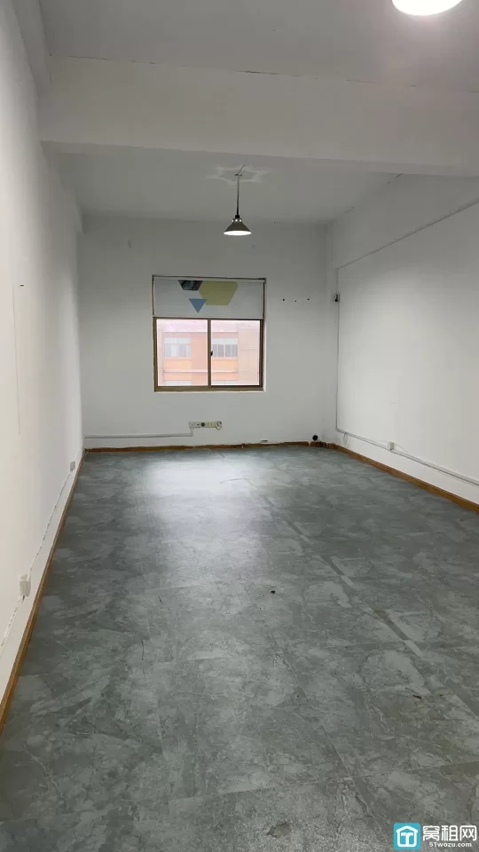 宁波大学对面启创产业园区办公室58平米小面积出租1827元/月