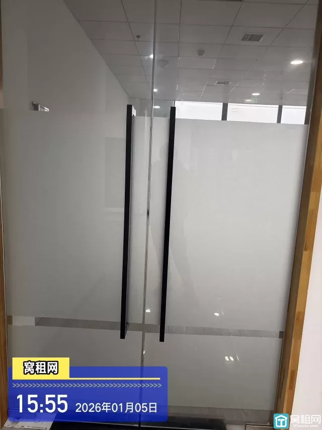 鄞州3号线句章路地铁站B出口附近写字楼魔方创意园115平米办公室出租