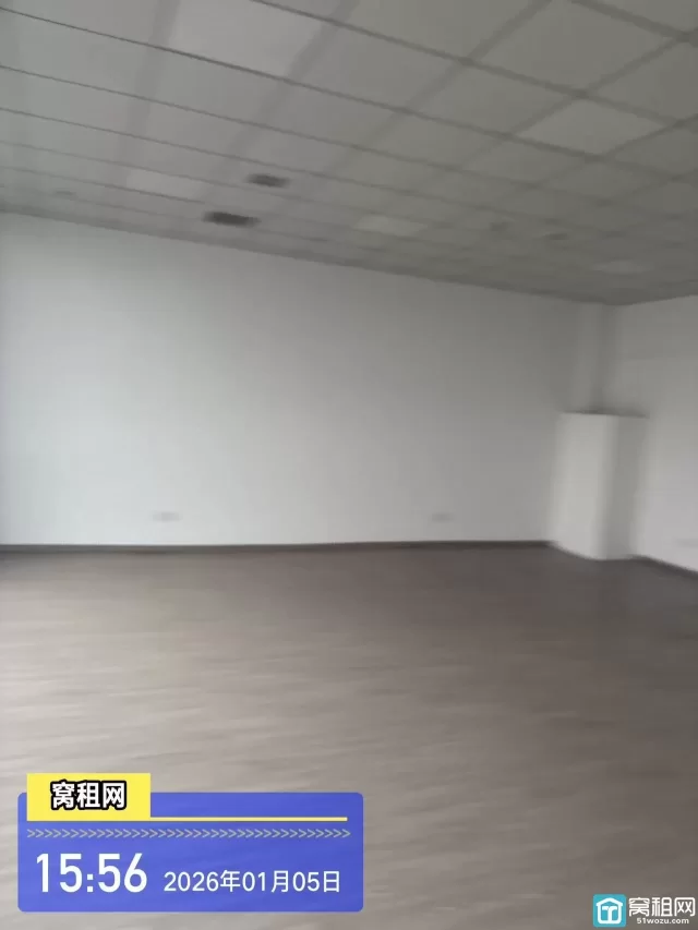 鄞州3号线句章路地铁站B出口附近写字楼魔方创意园115平米办公室出租