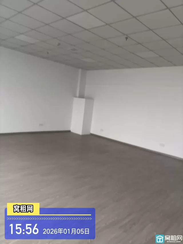 鄞州3号线句章路地铁站B出口附近写字楼魔方创意园115平米办公室出租