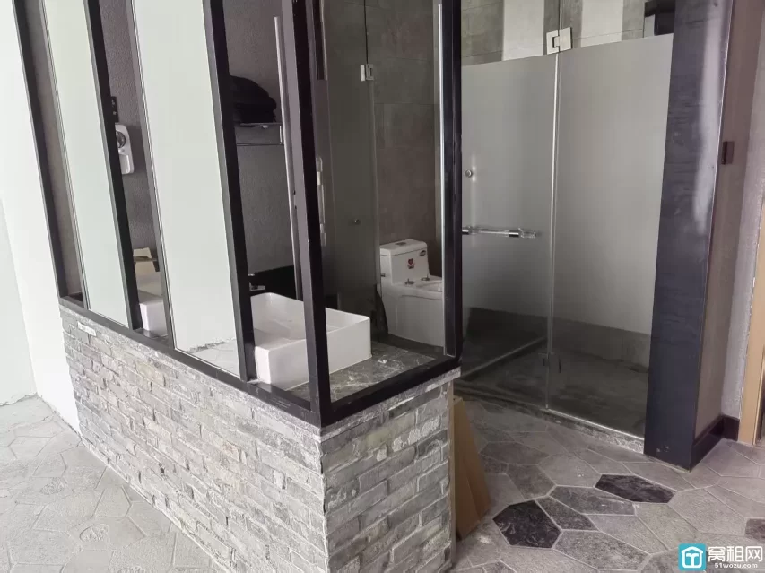 鄞州区高教园区文体大厦面积92.74平米租金3080一个月 含物业