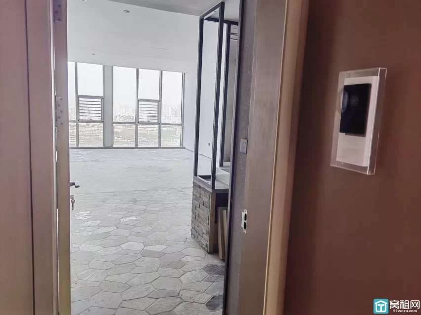 鄞州区高教园区文体大厦面积92.74平米租金3080一个月 含物业