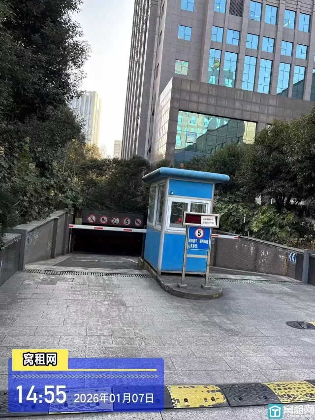 宁波高新区涌金大厦对面博浪大厦停车收费价目