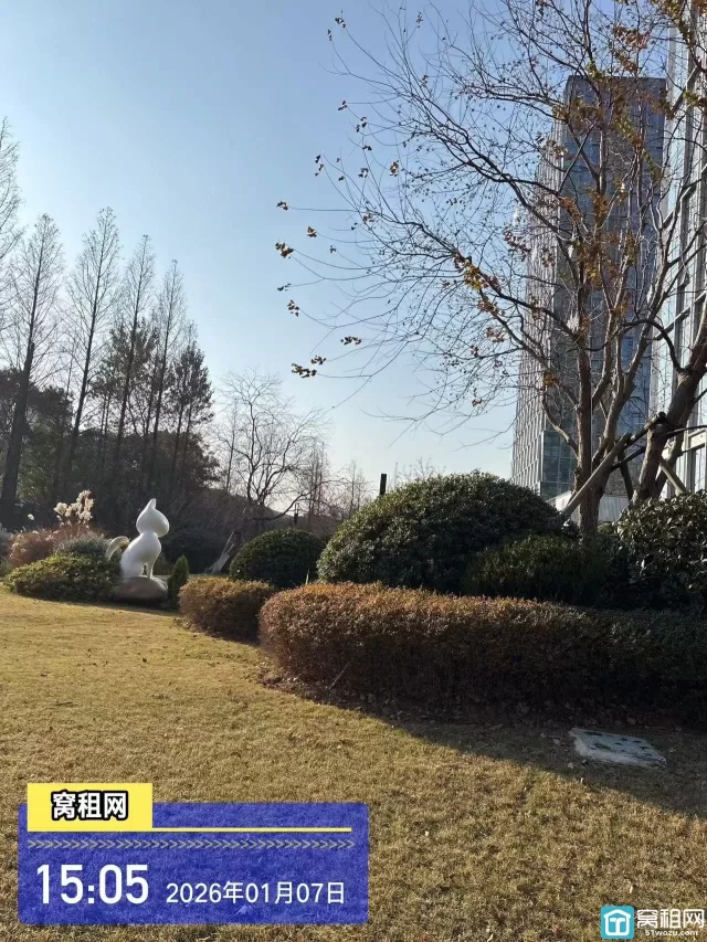 大家中心停车收费标准是多少一个月？