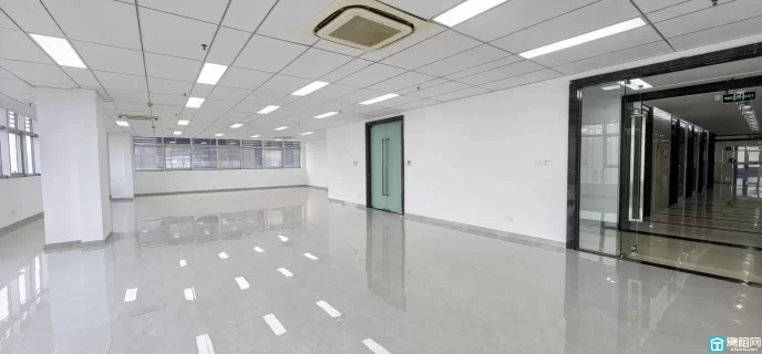 南商CBD臻藏好房！430㎡精装写字楼直租