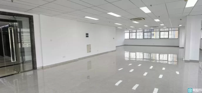 南商CBD臻藏好房！430㎡精装写字楼直租