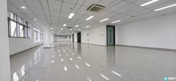 南商CBD臻藏好房！430㎡精装写字楼直租