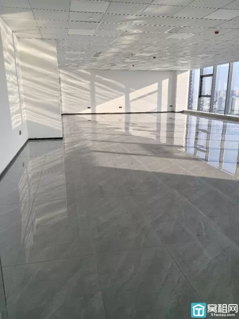 宁波1号线梁祝地铁口博日大厦280平方、朝南、大通间可配家具、可做隔间