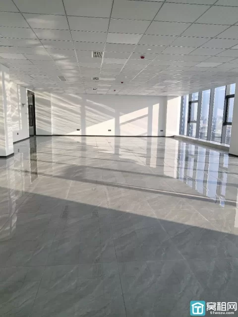 宁波1号线梁祝地铁口博日大厦280平方、朝南、大通间可配家具、可做隔间