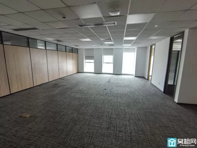 海曙火车站地铁口月湖金汇大厦整层出租1980平，开发商直租