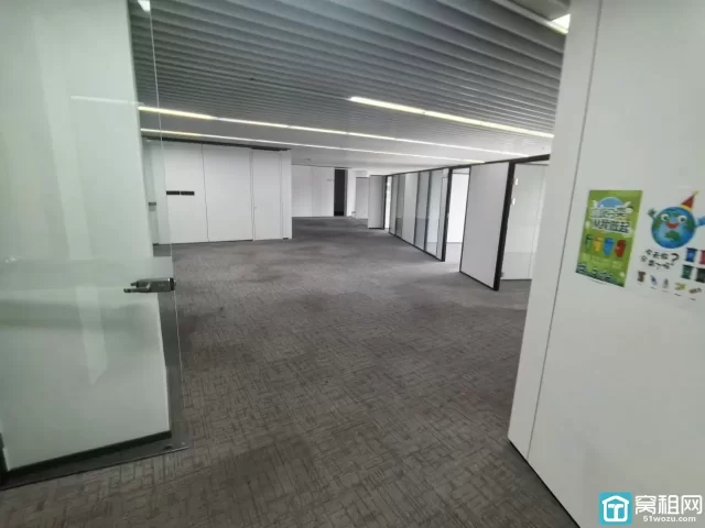 海曙火车站地铁口月湖金汇大厦整层出租1980平，开发商直租