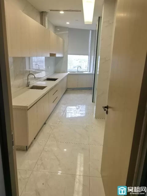 海曙火车站地铁口月湖金汇大厦整层出租1980平，开发商直租