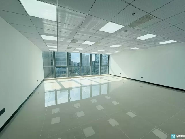 房东出租绿城绿园138平，朝西，隔间可定做，来谈就租