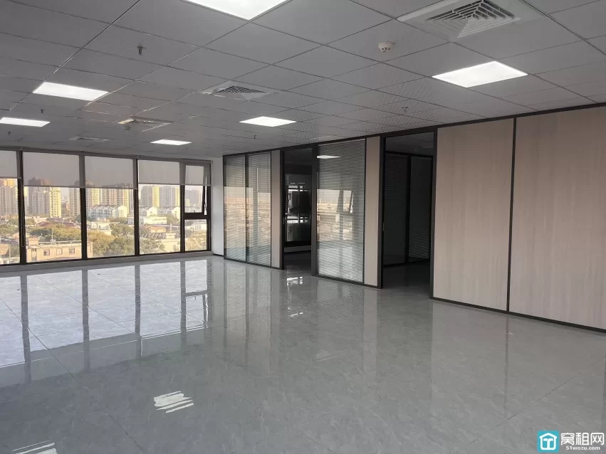 宁波江北写字楼单价0.75元/平米/天底价出租面积182平米