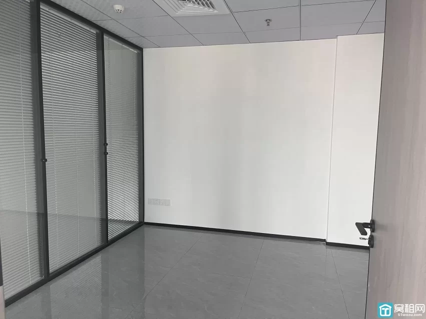 宁波江北写字楼单价0.75元/平米/天底价出租面积182平米