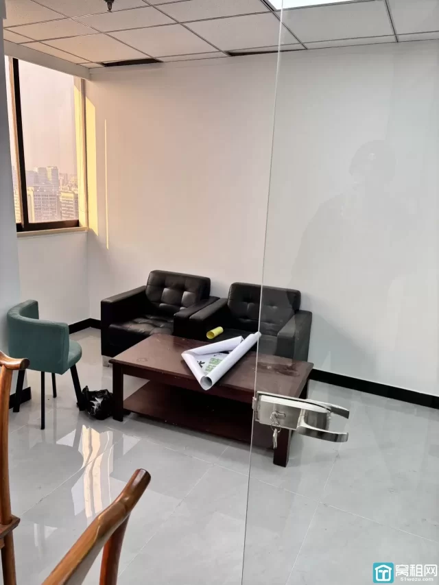 海曙区天一开明街平安大厦80平米写字楼出租3300元/月