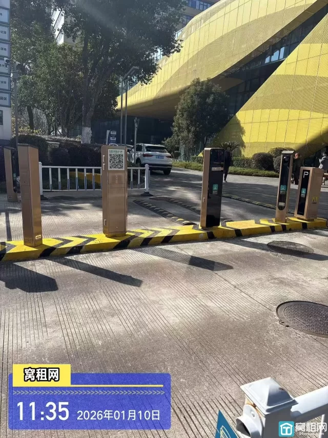 宁波镇海萌恒大厦停车费收取标准？