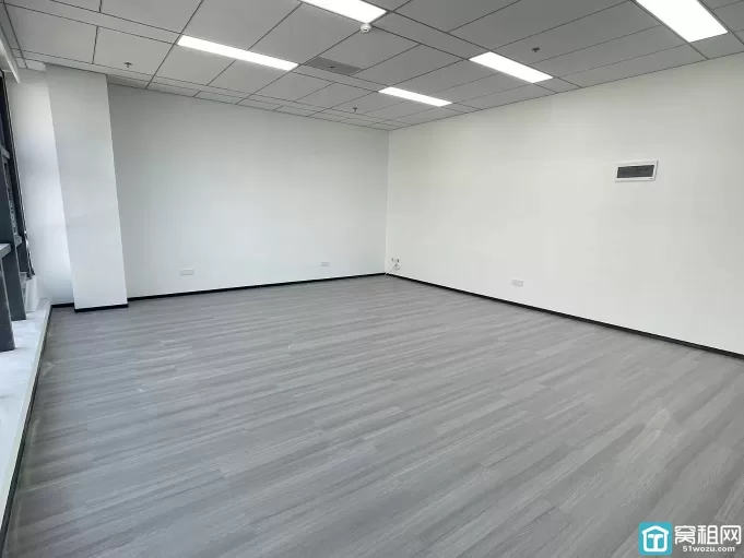 宁波甬江科创协同创新中心出租 72平朝东 单价1.3