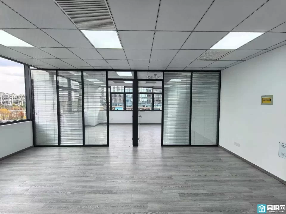 镇海庄市开元广场旁萌恒总部大楼95平米办公室出租 1.4块含税