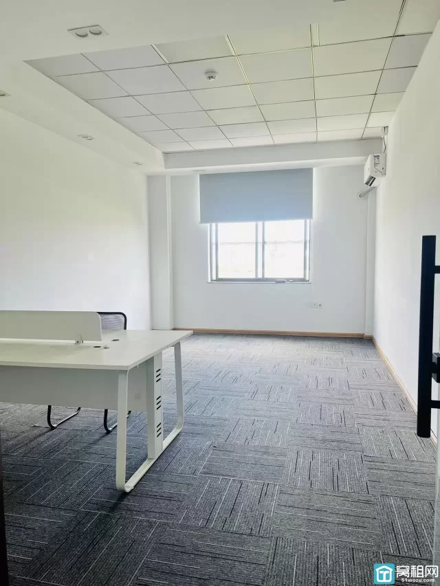 宁波吉通大厦出租50平米精装修办公室房租：1700元/月